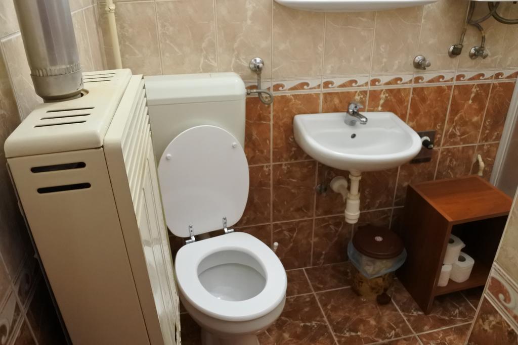 Kisasszony Apartman Еґер Екстер'єр фото